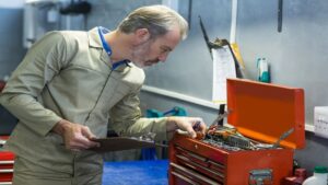 How Toolboxes Improve Efficiency For Mechanics Technicians And DIY Enthusiasts